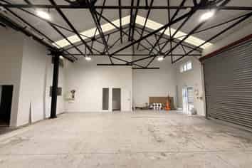 Fully Renovated Warehouse In Miramar 