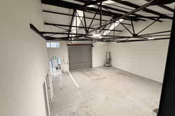 Fully Renovated Warehouse In Miramar 