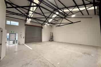 Fully Renovated Warehouse In Miramar 