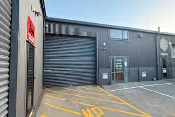 Fully Renovated Warehouse In Miramar 