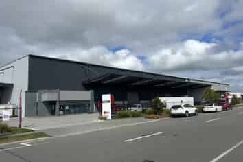 High Stud Distribution/ Logistics Warehouse