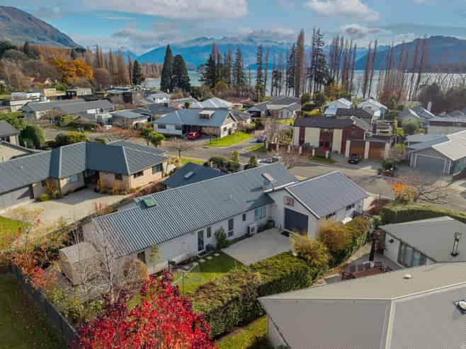 25 Stonebrook Drive, Wanaka