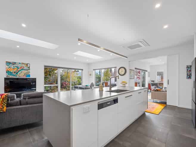 25 Stonebrook Drive, Wanaka