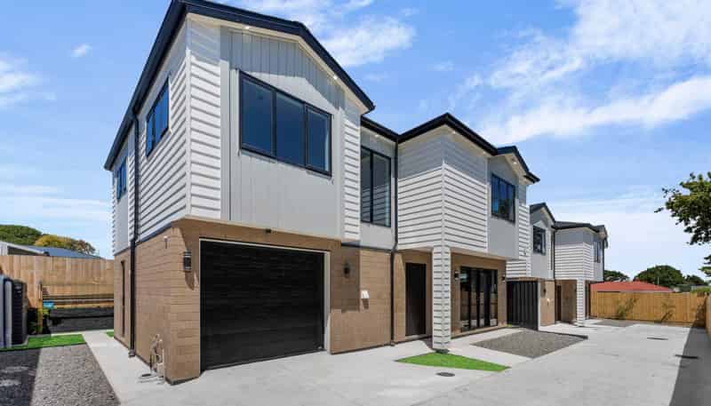 2/12 Mcleod Road, Weymouth