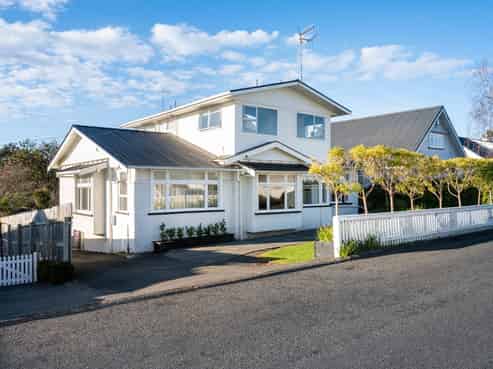 55 Napier Terrace, Hospital Hill