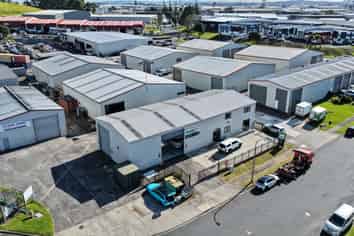 Refurbished tenanted investment-fresh 4 year lease
