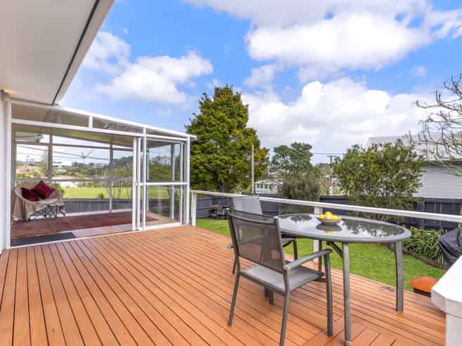 2/1 Recreation Drive, Birkenhead