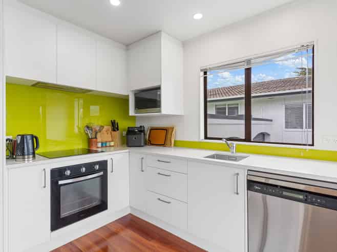 2/1 Recreation Drive, Birkenhead