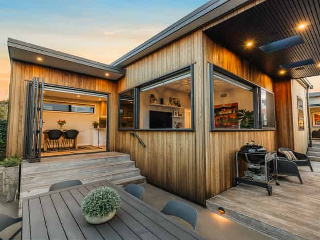 67 Oceanview Road, Mount Maunganui