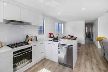 123 Tahere Road, Flat Bush