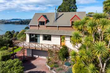 31 District Road, Roseneath