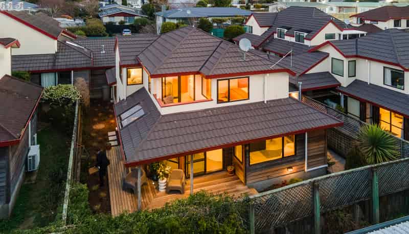 2-3 Scorian Close, Karori