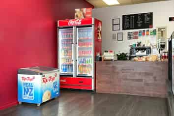 Prime Retail/Hospitality Space