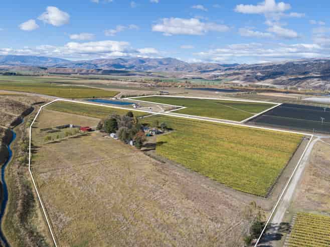 Ata Mara,  Luggate-Cromwell Road and 67G Rush Lane, Mount Pisa