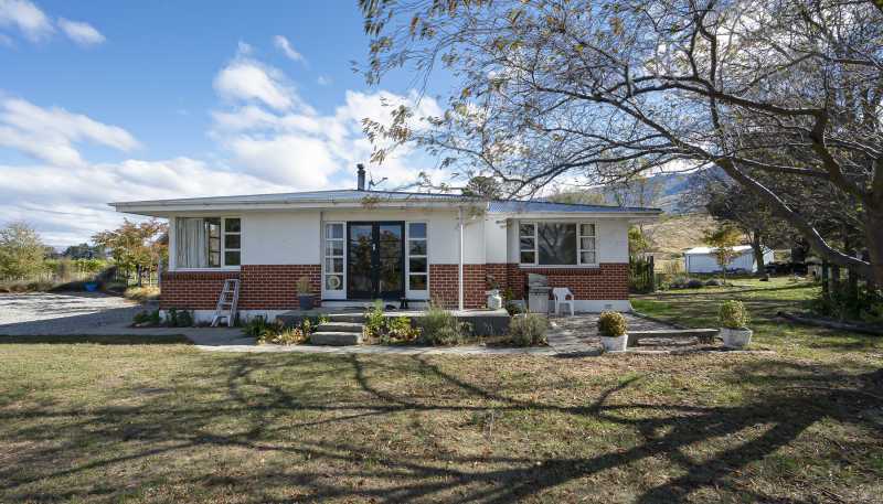 Ata Mara,  Luggate-Cromwell Road and 67G Rush Lane, Mount Pisa