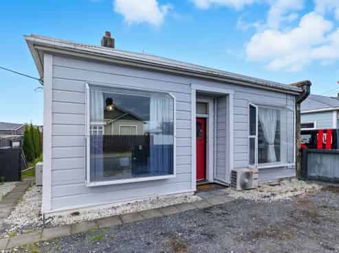 228 Oxford Street, SOUTH DUNEDIN
