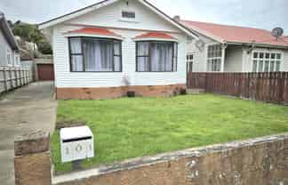 101 The Parade, Island Bay