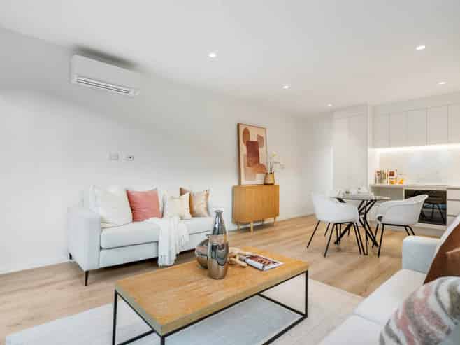 9 Pharlap Drive, Albany