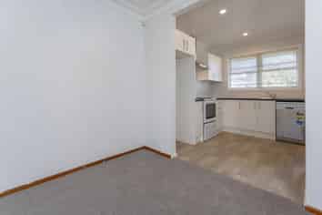 2/43 Liverpool Street, Epsom