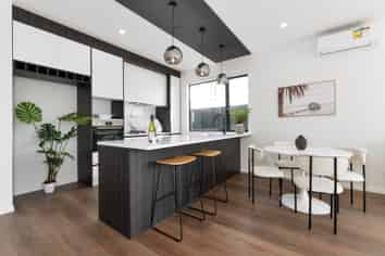 1A Adelie Place, Murrays Bay