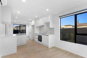 27E Von Sturmer Street, Mangere East