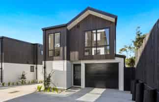 10A Prince Regent Drive, Half Moon Bay