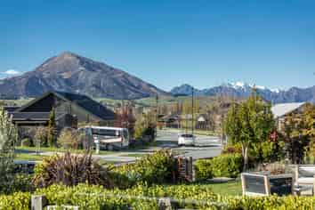 40 Marbleleaf Lane, Albert Town