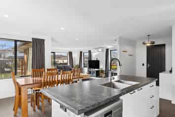 40 Marbleleaf Lane, Albert Town