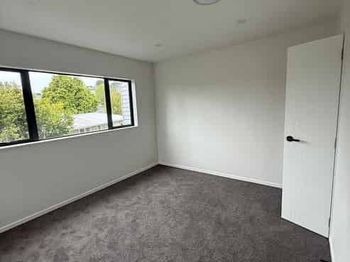 79C Bond Crescent, Forrest Hill