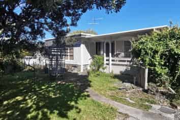 221 Great South Road, Manurewa