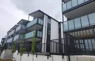 302/30 Shortfin Place, Flat Bush
