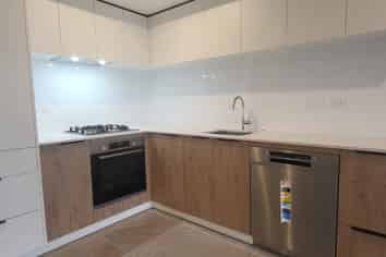 302/30 Shortfin Place, Flat Bush