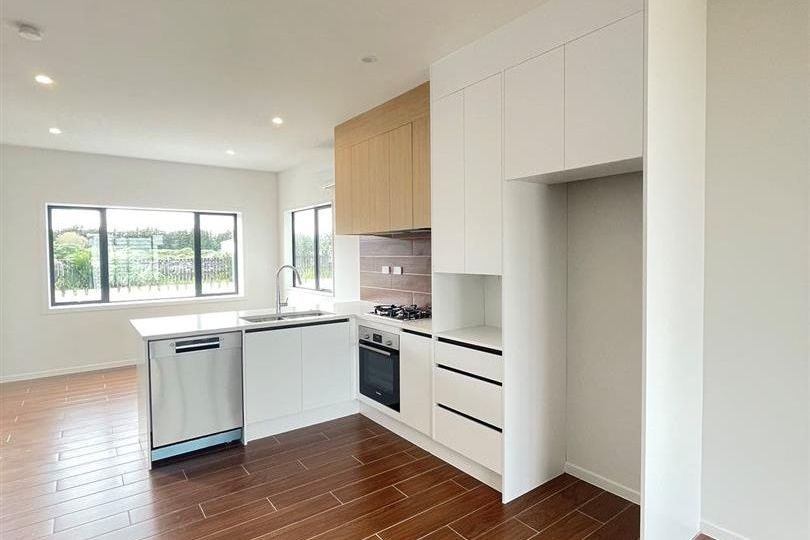 Modern 4 Bedroom -Main house plus one loft – pohled 6