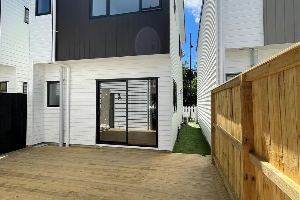 Modern 4 Bedroom -Main house plus one loft – pohled 4