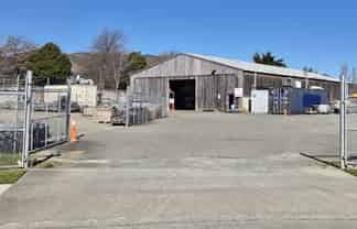 High Stud | Clear Span | Central Location Stoke