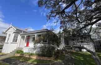19 Lake Road, Devonport