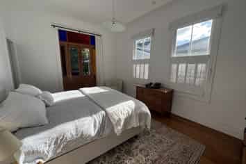 19 Lake Road, Devonport