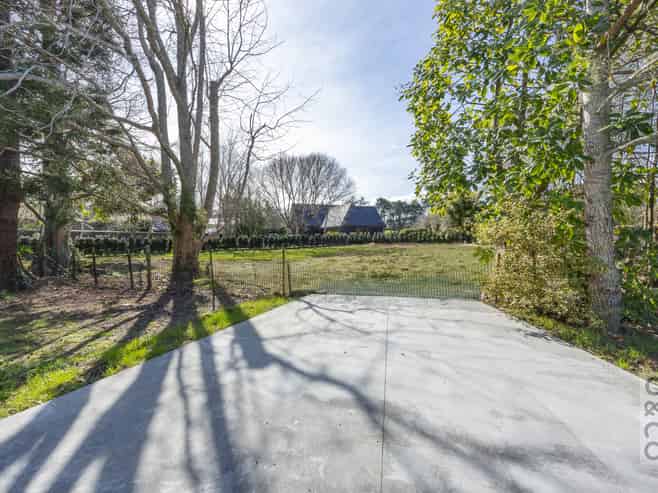 25 Elliot Street, Riverhead