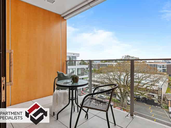 10 Lion Place, Epsom