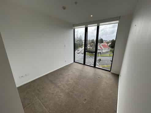 405/1 Buscomb Avenue, Henderson