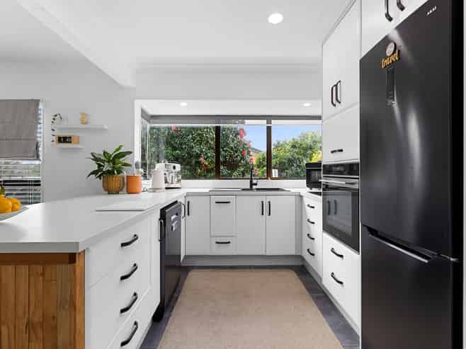33 KOTUKU PLACE, Matua