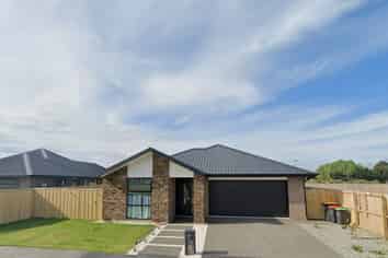 11 Zinnia Way, Wigram