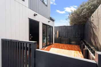 19F Ellesmere Crescent, Pakuranga Heights