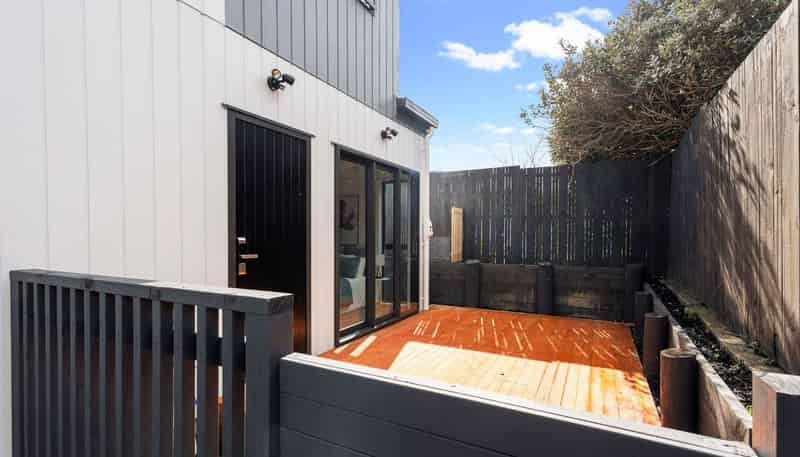 19F Ellesmere Crescent, Pakuranga Heights