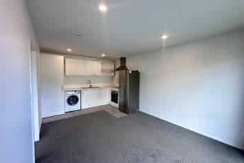 33 Headley, Lower Shotover