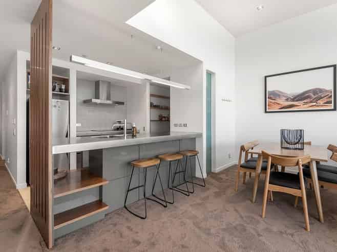 8B/82 Cable Street, Te Aro