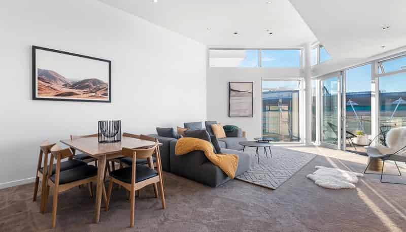 8B/82 Cable Street, Te Aro