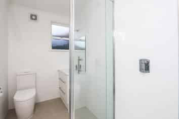 5/23A Hillsborough Road, Three Kings