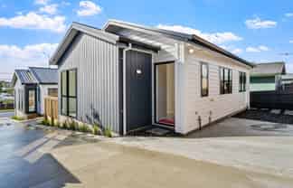 B/19 Red Beach Road , Red Beach
