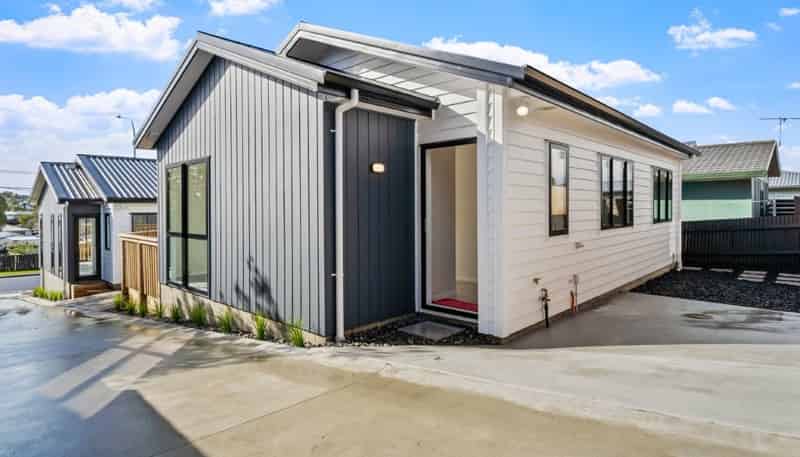 B/19 Red Beach Road , Red Beach